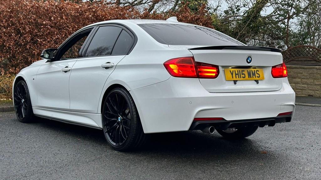 
								2014 BMW 3 Series 2.0L 320d M – £1750 full									
