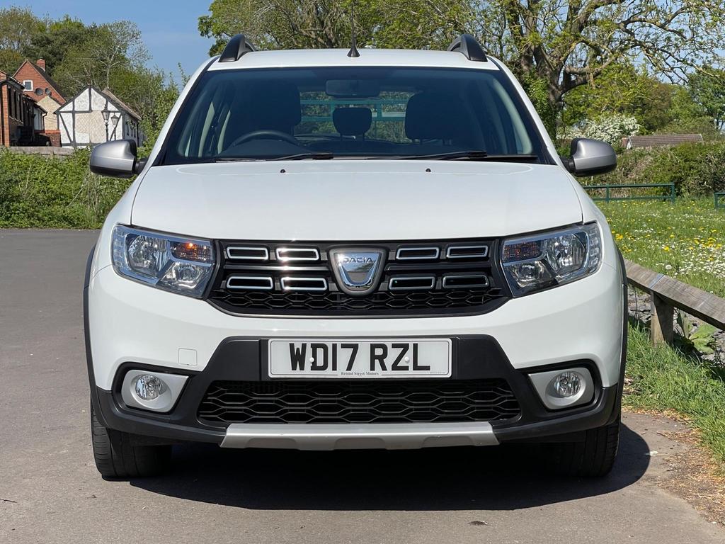 
								2017 Dacia Sandero Stepway 0.9L TCe Ambiance – £1350 full									