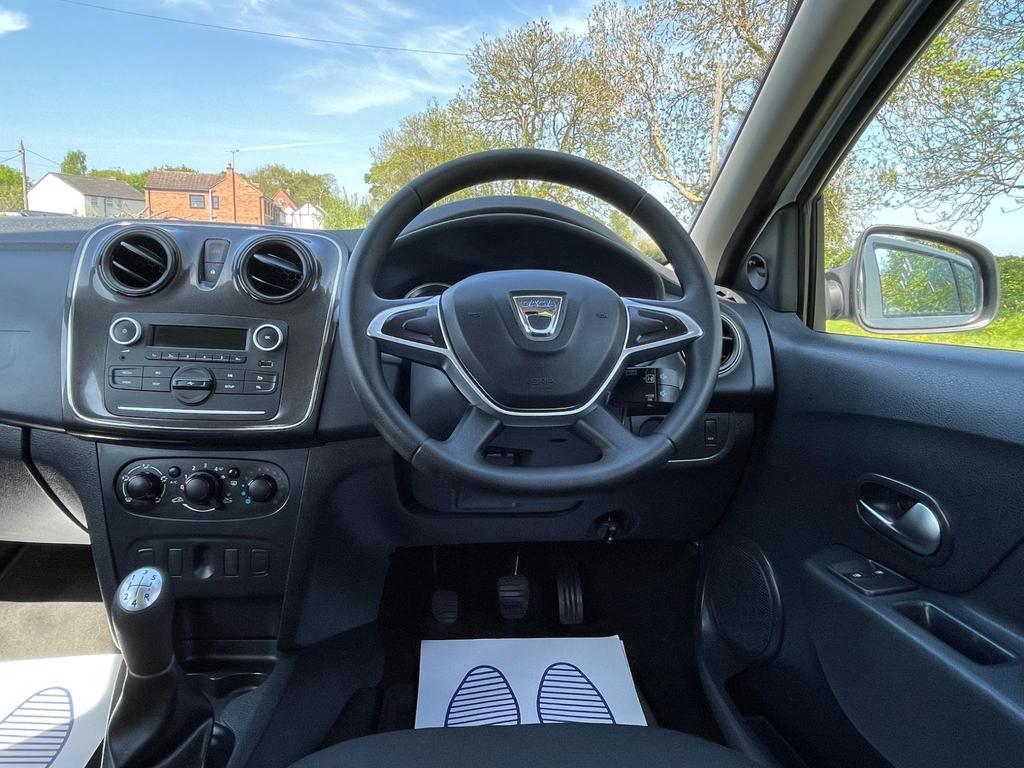 
								2017 Dacia Sandero Stepway 0.9L TCe Ambiance – £1350 full									