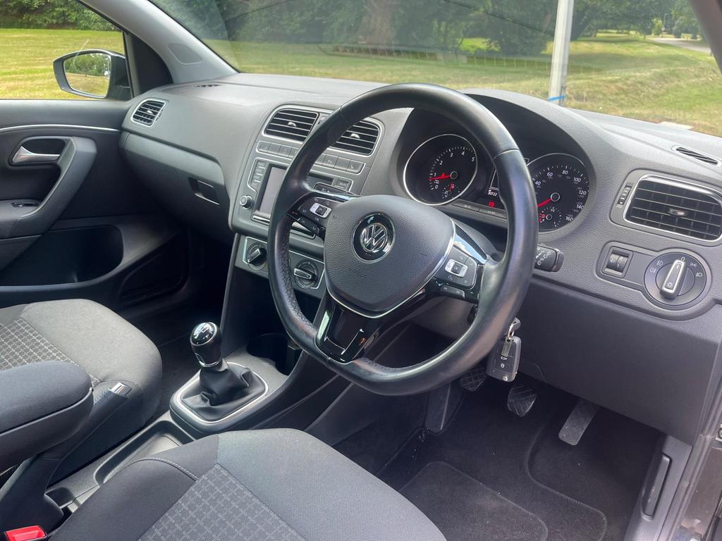
								2017 Volkswagen Polo 1.2L TSI BlueMotion Tech – £1700 full									