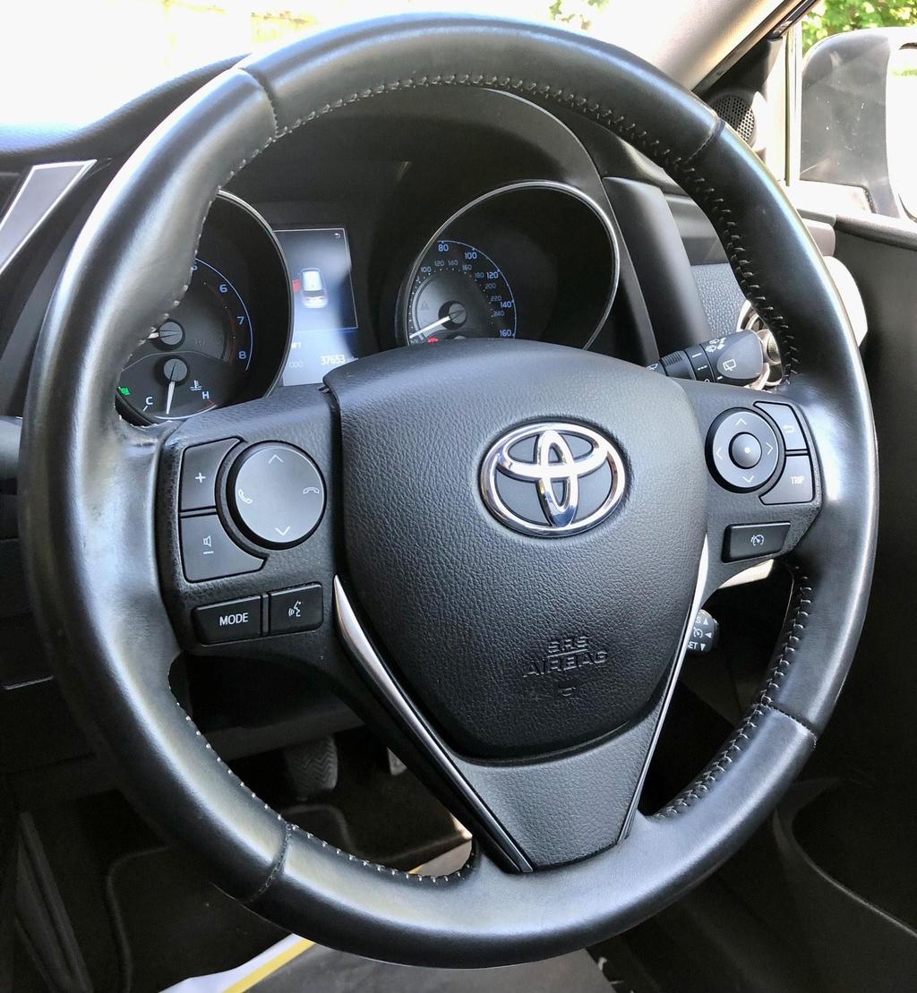 
								2016 Toyota Auris 1.2L VVT-i Excel – £1720 full									