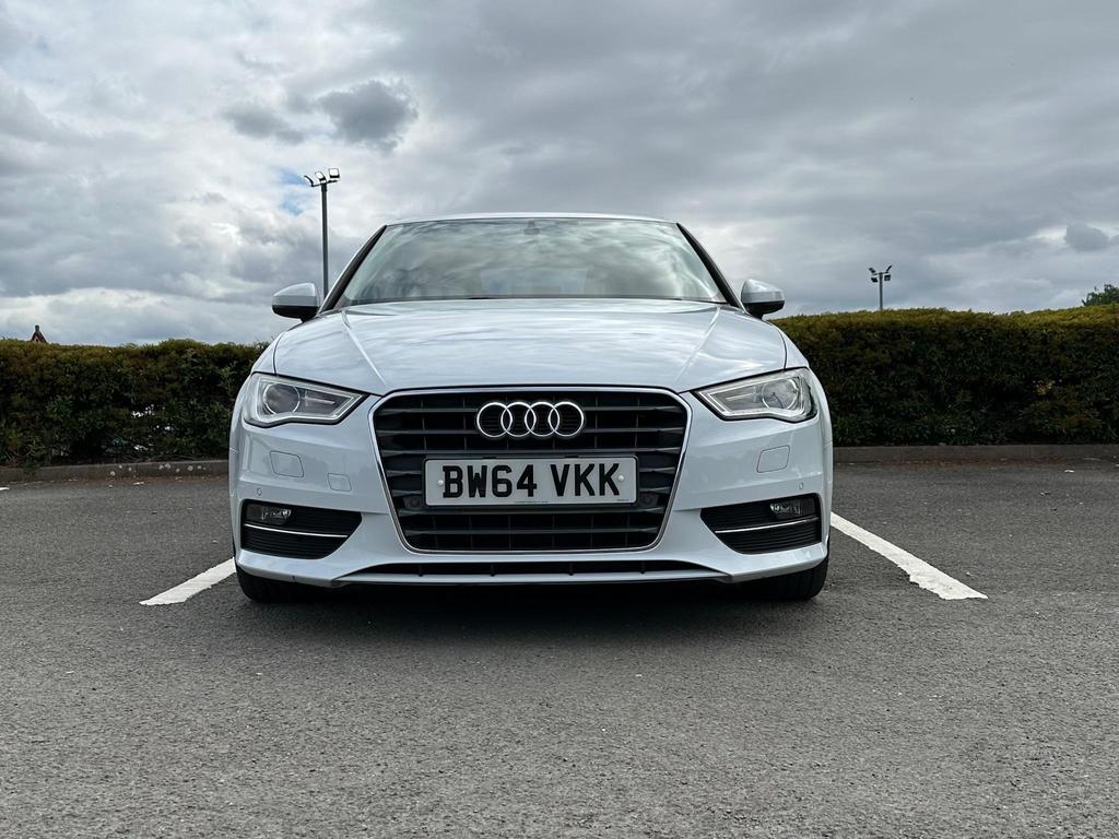 
								2014 Audi A3 1.4L TFSI CoD Sport Sportback S – £1600 full									