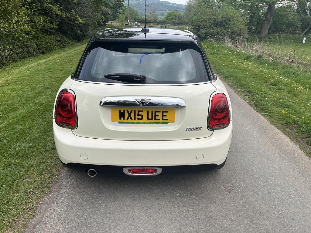 
								2015 MINI Cooper 1.5L 5dr – £1520 full									