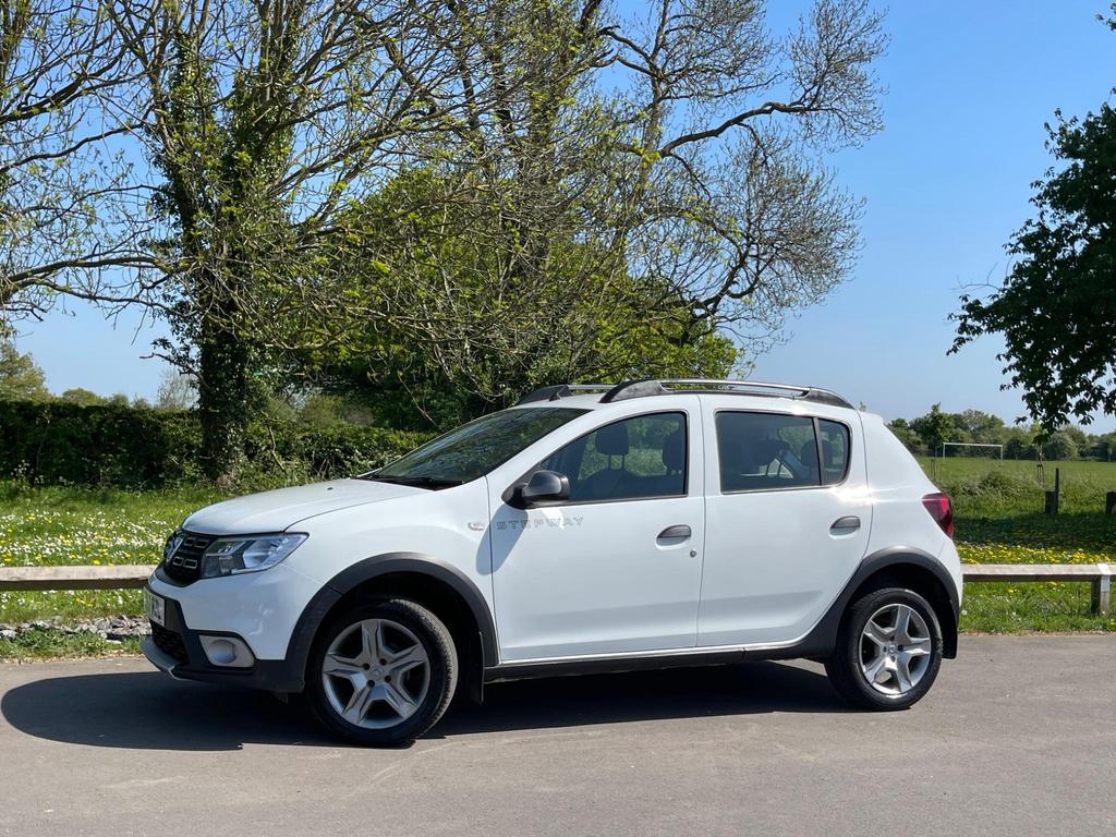 
								2017 Dacia Sandero Stepway 0.9L TCe Ambiance – £1350 full									