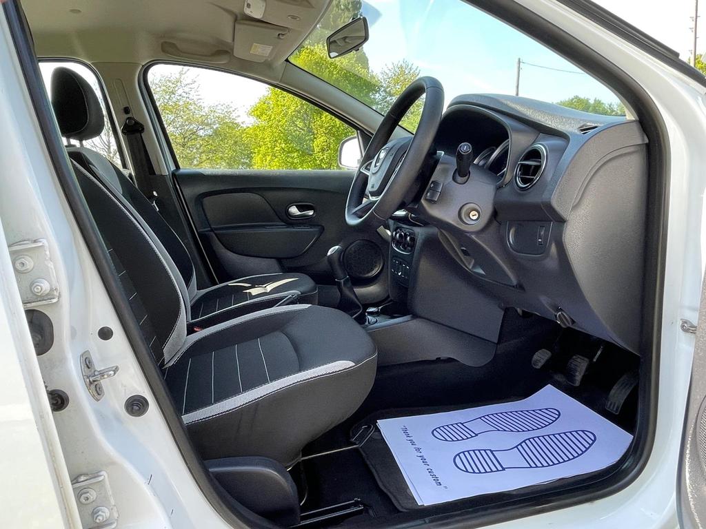 
								2017 Dacia Sandero Stepway 0.9L TCe Ambiance – £1350 full									