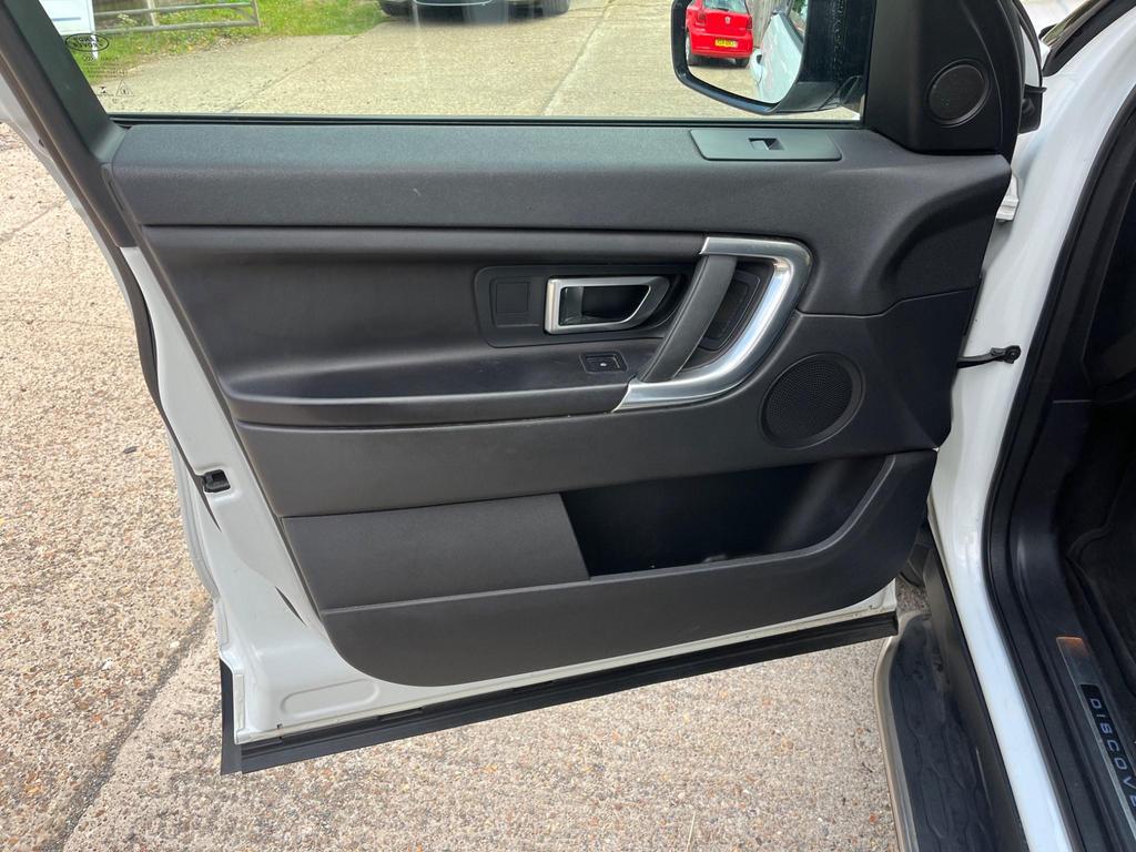 
								2015 Land Rover Discovery Sport 2.0L TD4 – £1800 full									