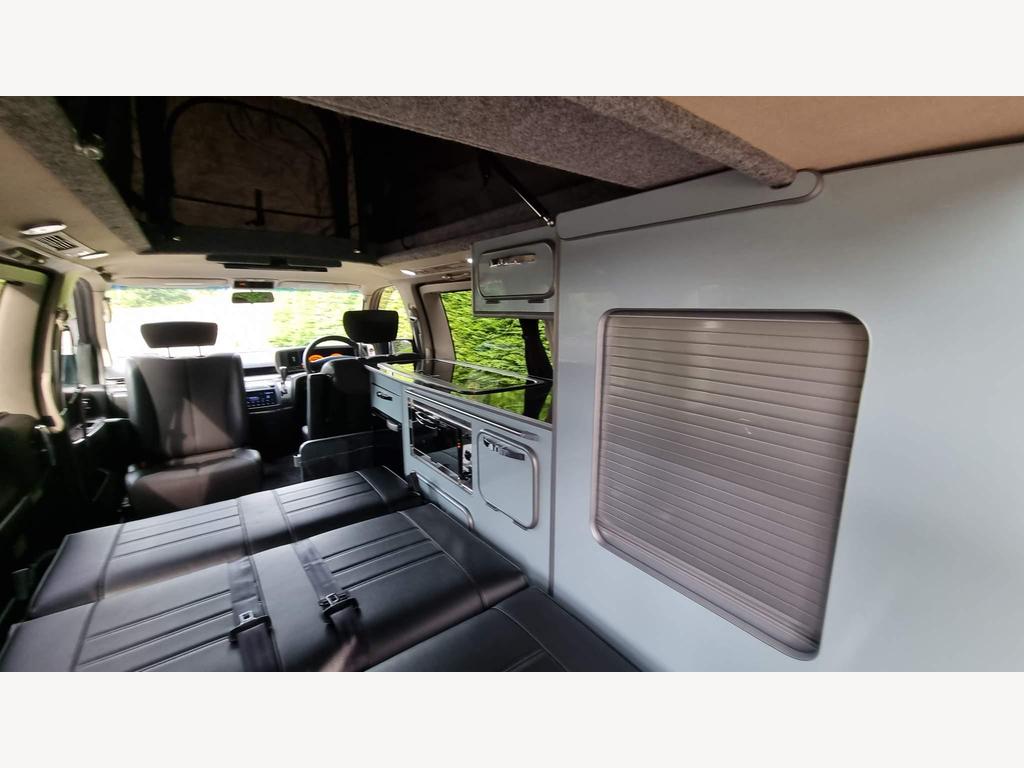 
								2005 Nissan Elgrand 3.5L Automatic – £4500 full									