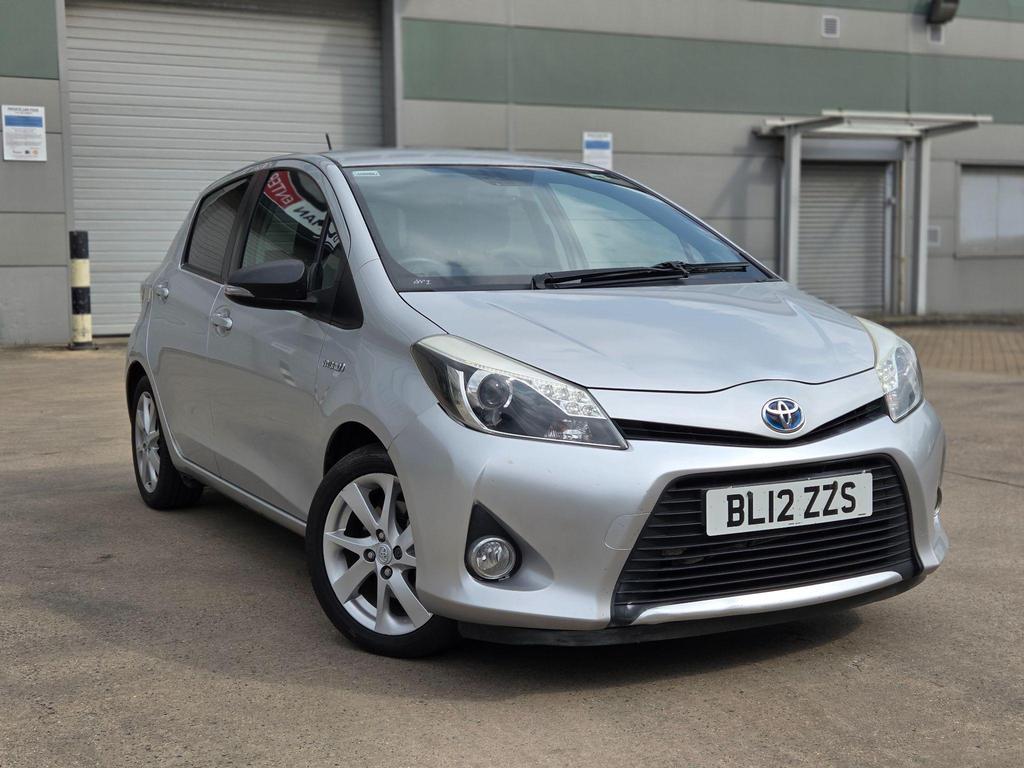 
								2012 Toyota Yaris 1.5L VVT-h – £1460 full									
