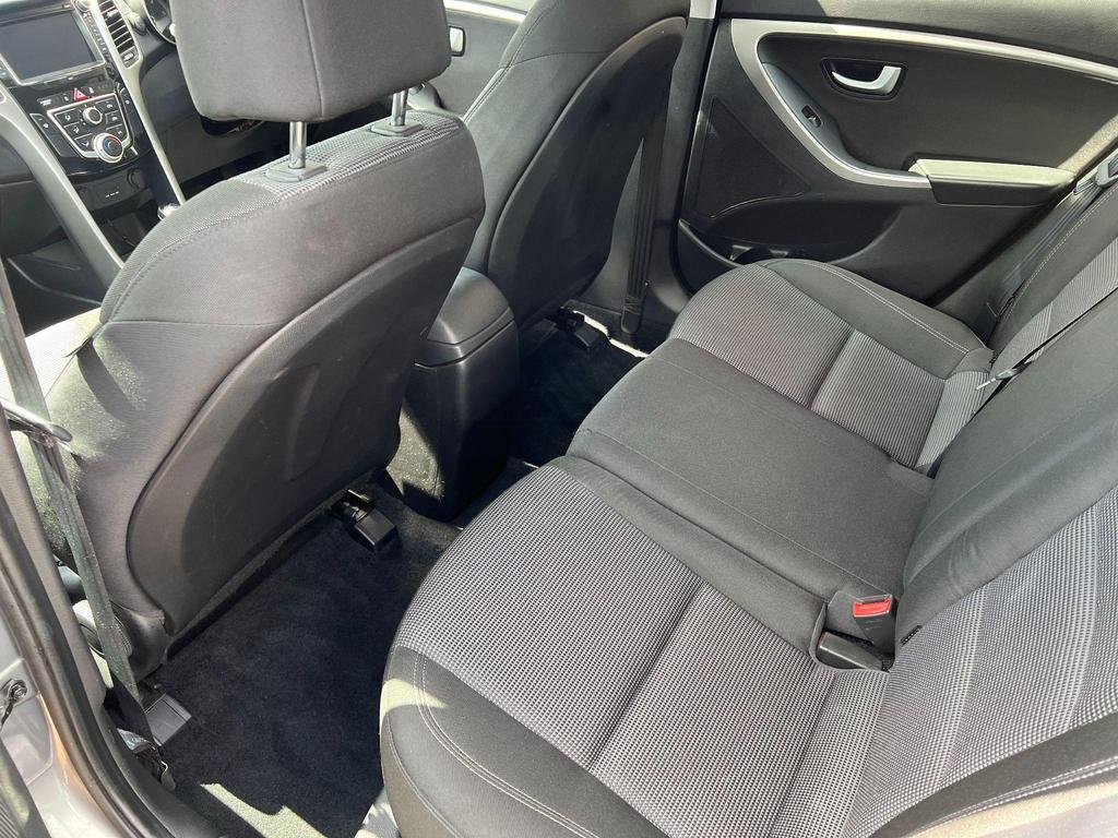
								2013 Hyundai i30 1.6L CRDi – £1250 full									