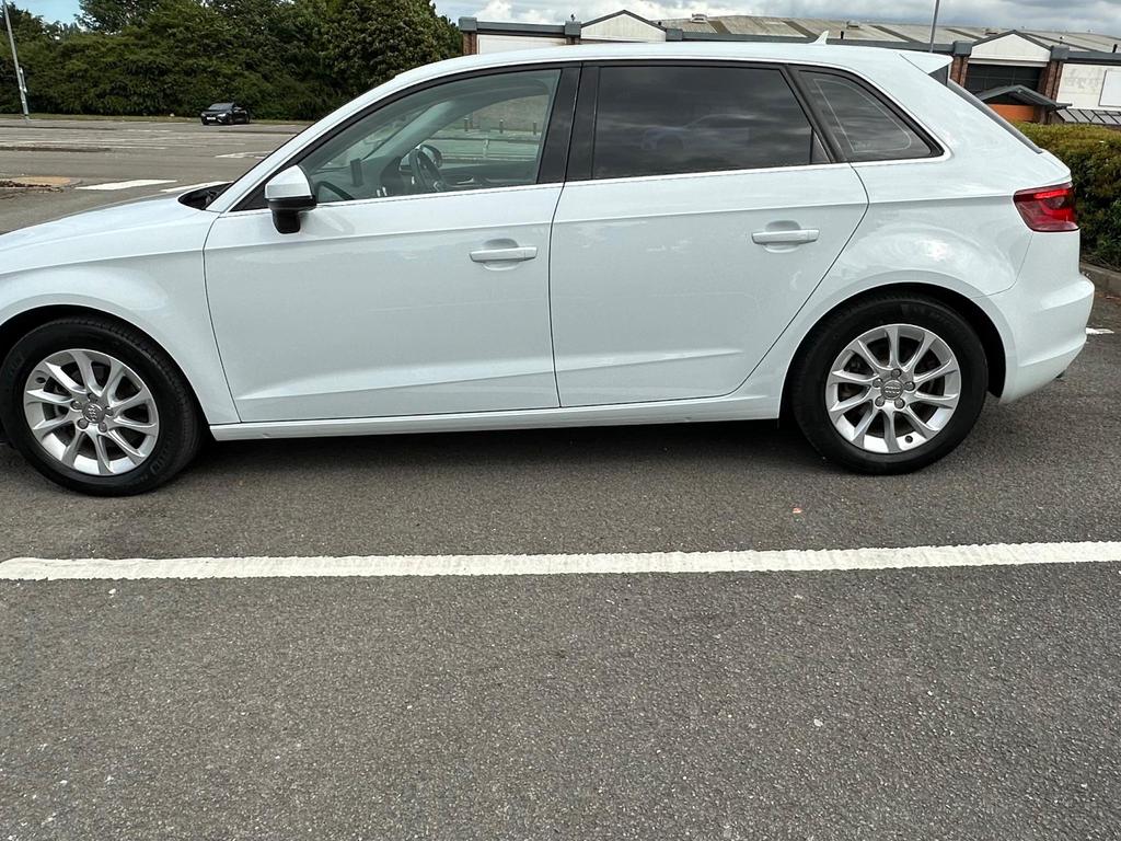 
								2014 Audi A3 1.4L TFSI CoD Sport Sportback S – £1600 full									