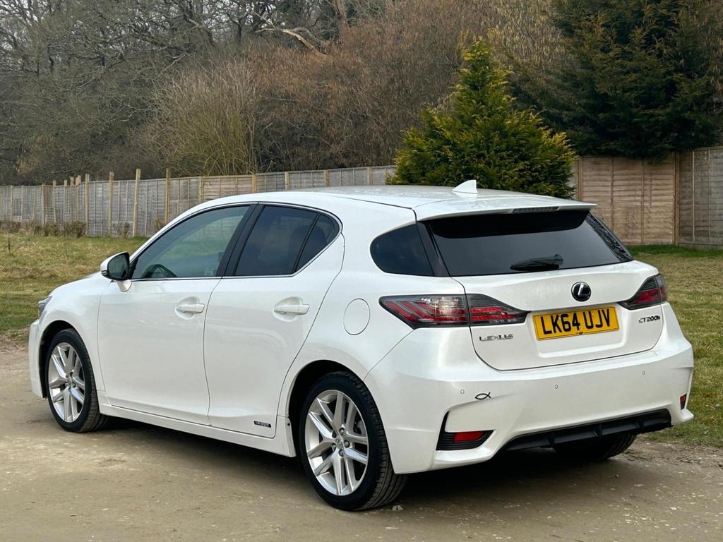 
								2014 Lexus CT 1.8L Hybrid – £1850 full									