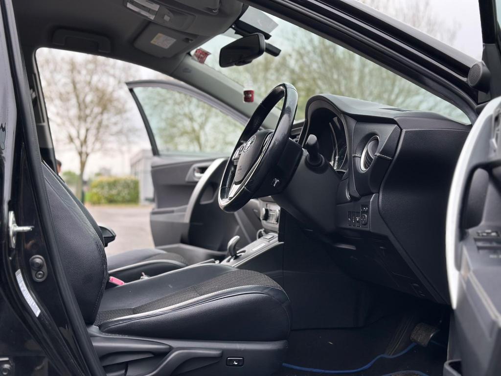 
								2014 Toyota Auris 1.8L VVT-h Petrol Hybrid – £1545 full									