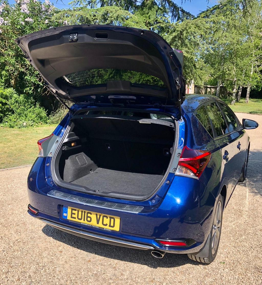
								2016 Toyota Auris 1.2L VVT-i Excel – £1720 full									