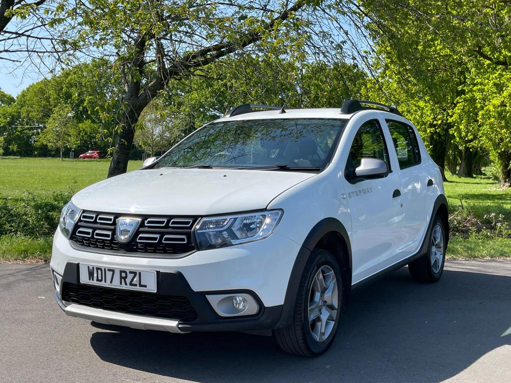 
								2017 Dacia Sandero Stepway 0.9L TCe Ambiance – £1350 full									
