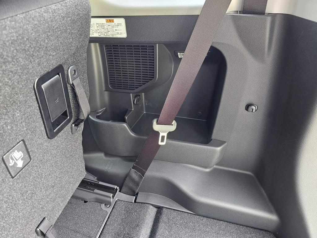 
								2017 Toyota Roomy 1.3L Turbo – £1600 full									