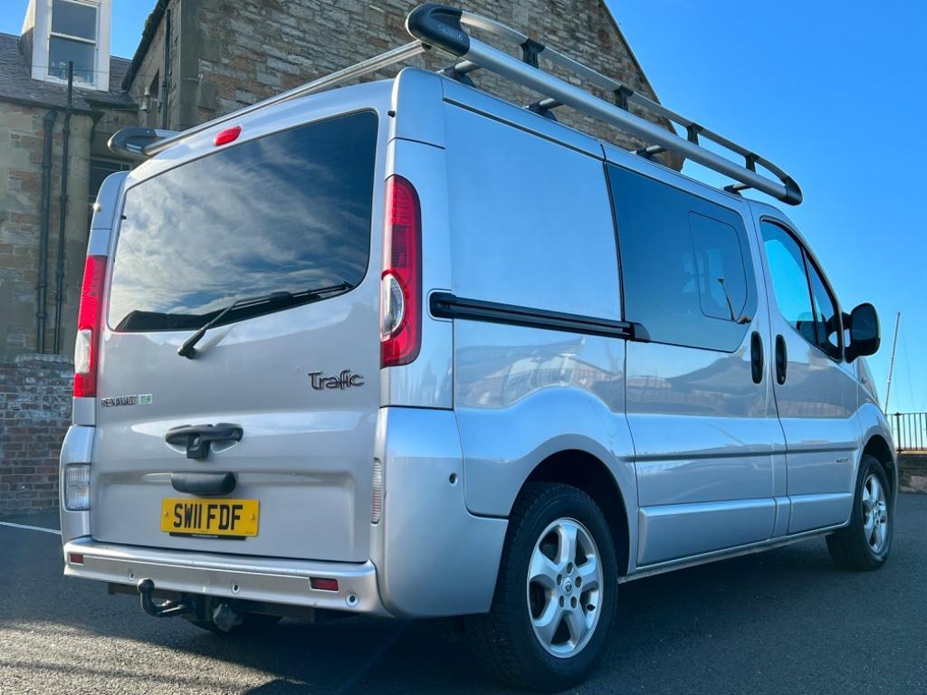 
								2011 Renault Trafic 2.0L dCi SL27 – £3150 full									