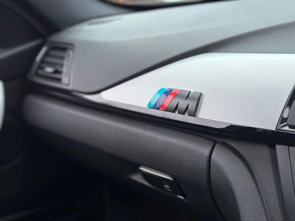 
								2014 BMW 3 Series 2.0L 320d M – £1750 full									