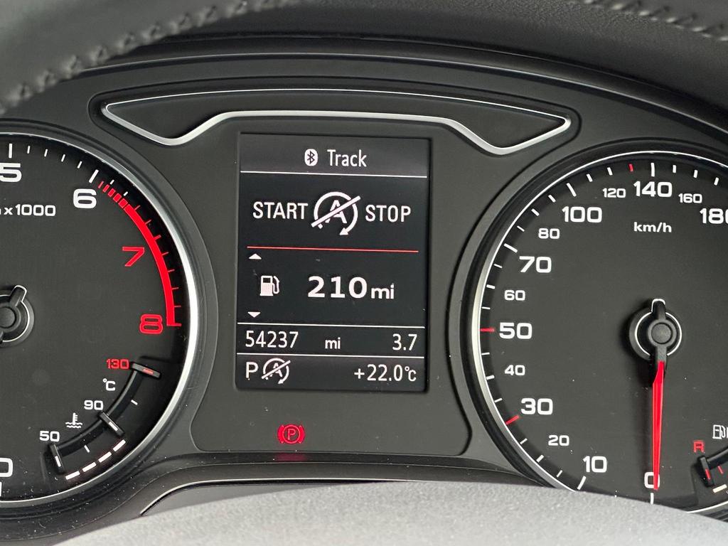 
								2014 Audi A3 1.4L TFSI CoD Sport Sportback S – £1600 full									