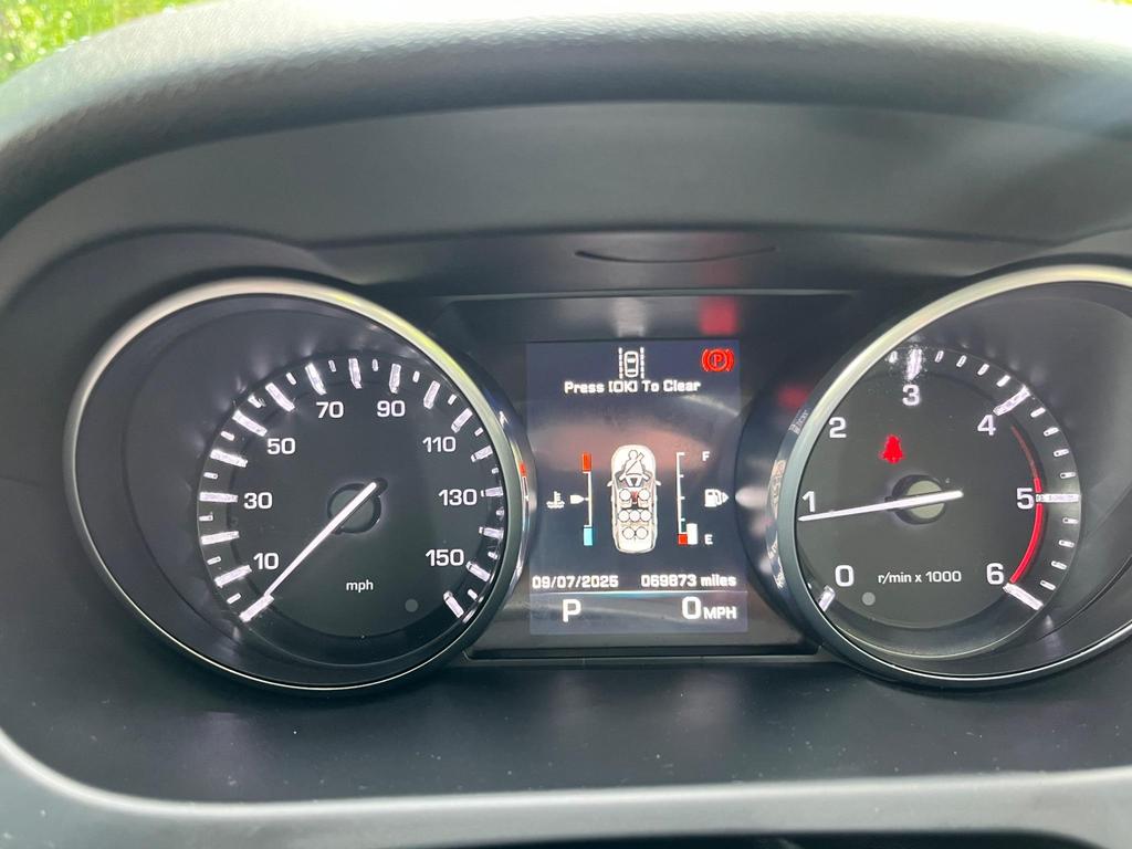 
								2016 Land Rover Discovery Sport 2.0L TD4 HSE – £1825 full									