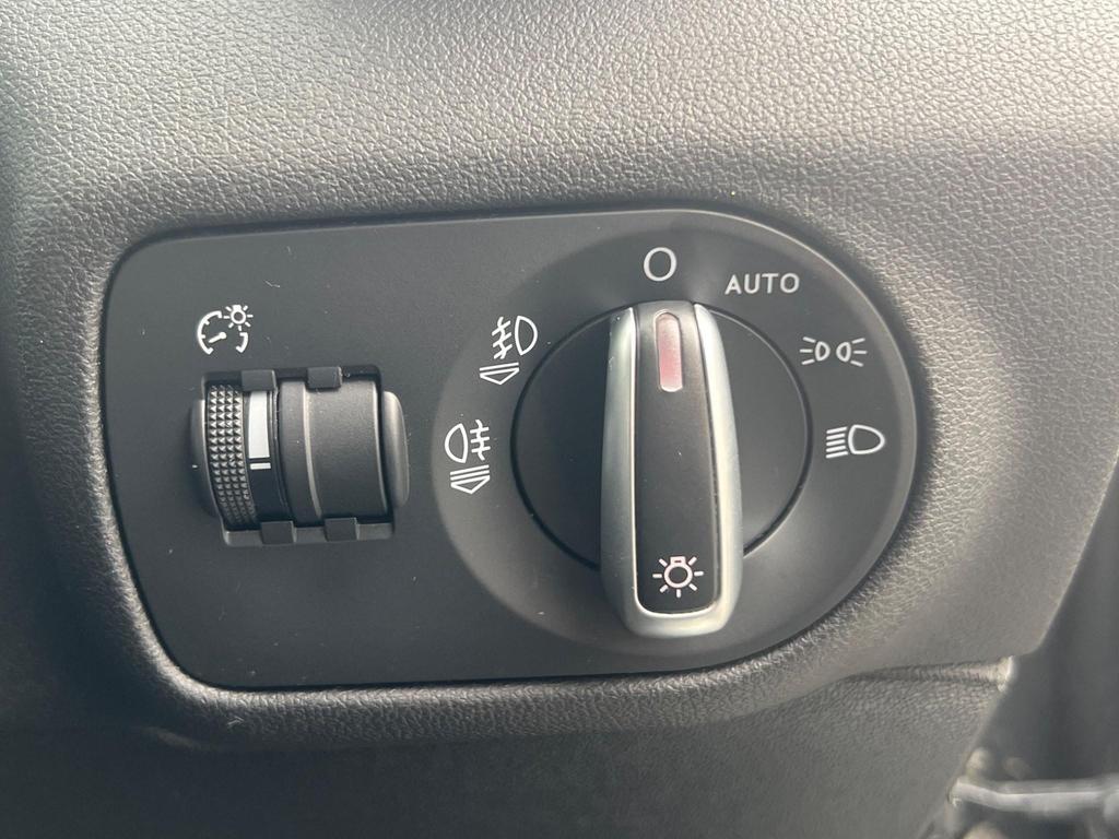 
								2014 Audi A1 1.4L TFSI S Tronic – £1460 full									