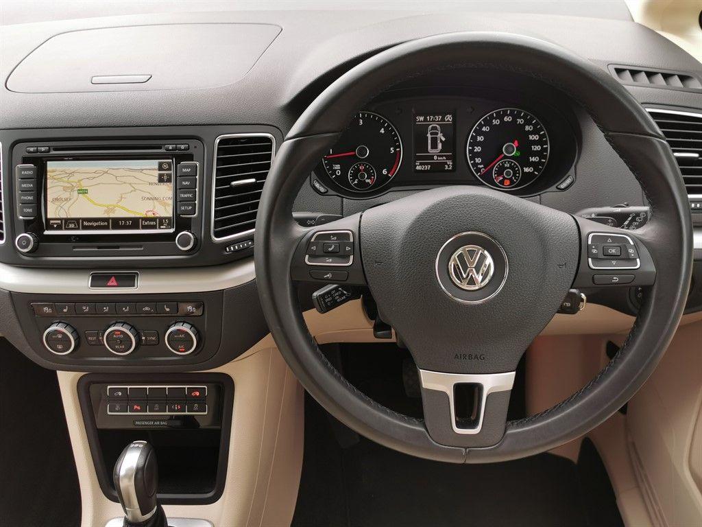 
								2015 Volkswagen Sharan 2.0L Diesel PANORAMIC ROOF – £3300 full									