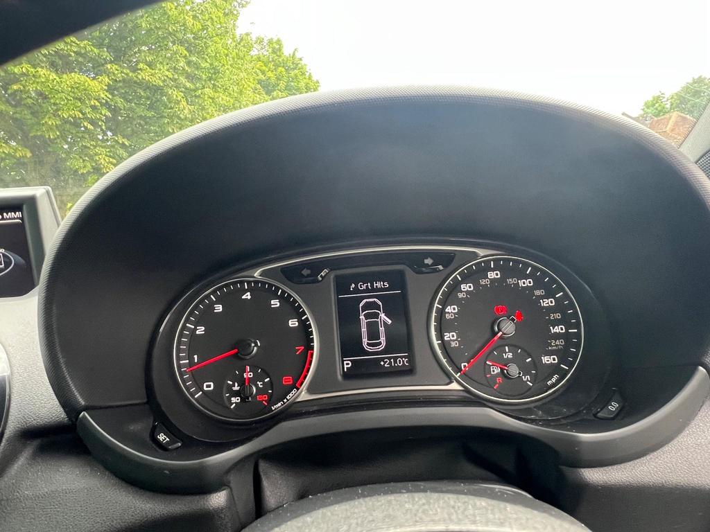 
								2014 Audi A1 1.4L TFSI S Tronic – £1460 full									