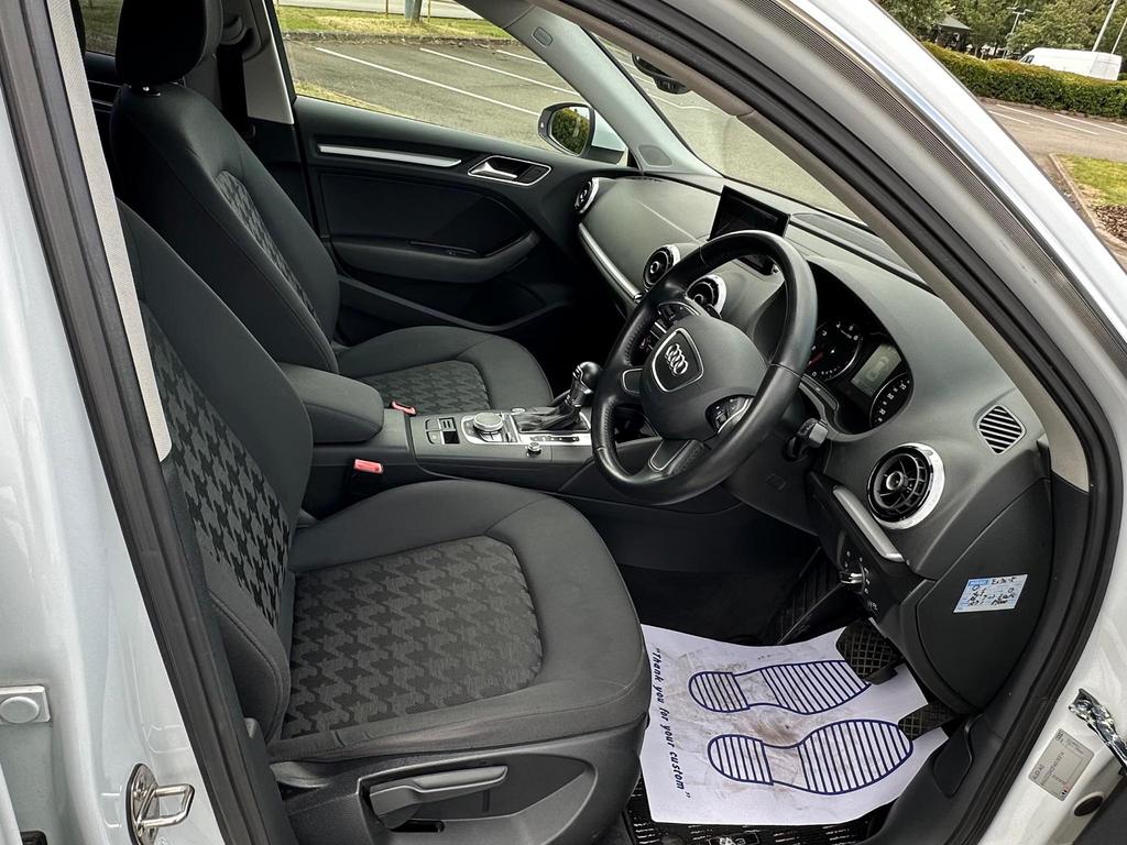 
								2014 Audi A3 1.4L TFSI CoD Sport Sportback S – £1600 full									