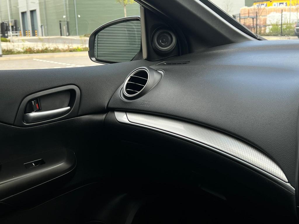 
								2015 Honda Civic 1.8L Petrol i-VTEC full									