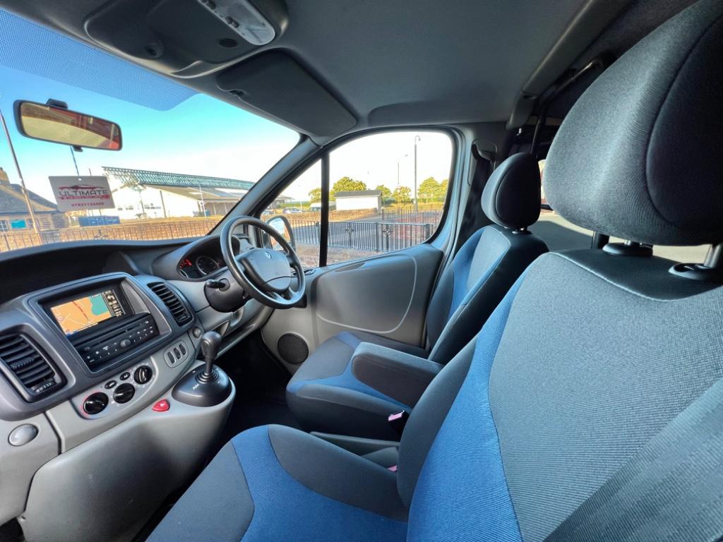 
								2011 Renault Trafic 2.0L dCi SL27 – £3150 full									