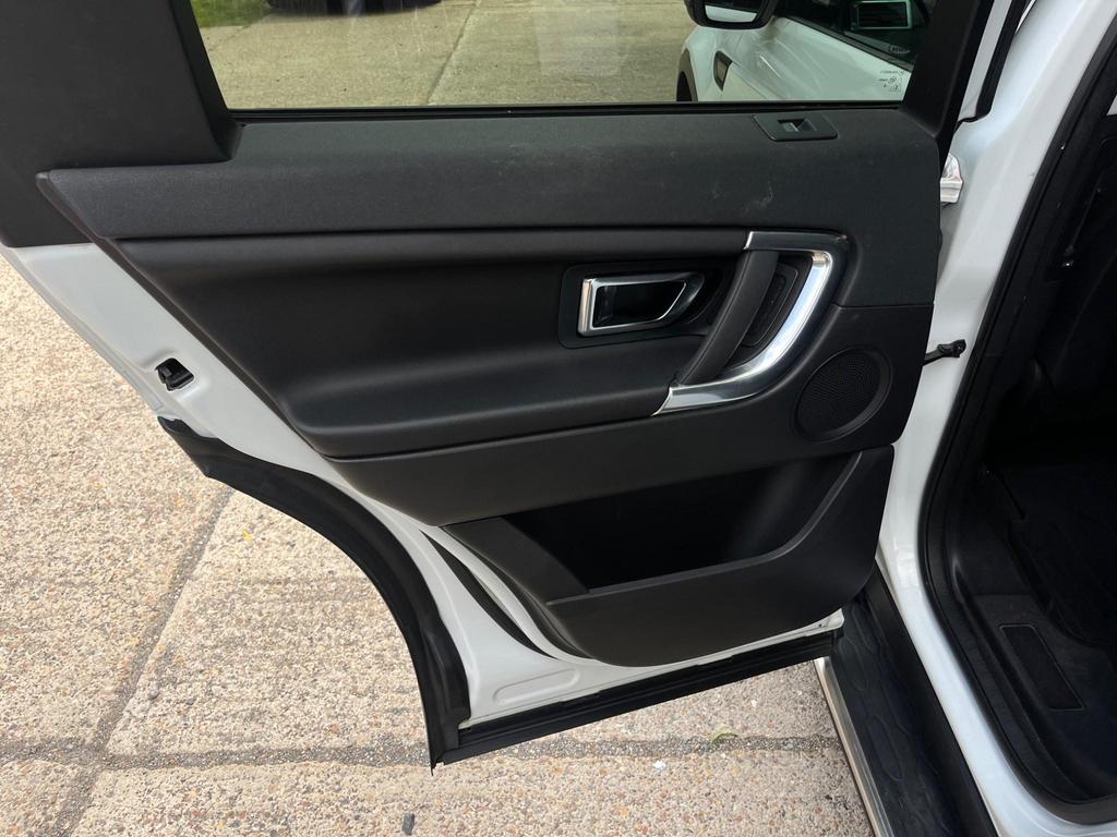
								2015 Land Rover Discovery Sport 2.0L TD4 – £1800 full									