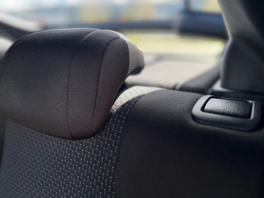 
								2015 Honda Civic 1.8L Petrol i-VTEC full									