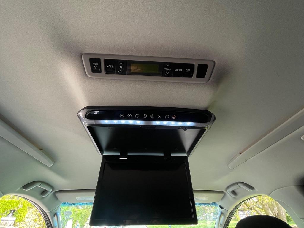 
								2014 Toyota Vellfire 2.4L Z Edition 4WD – £1800 full									