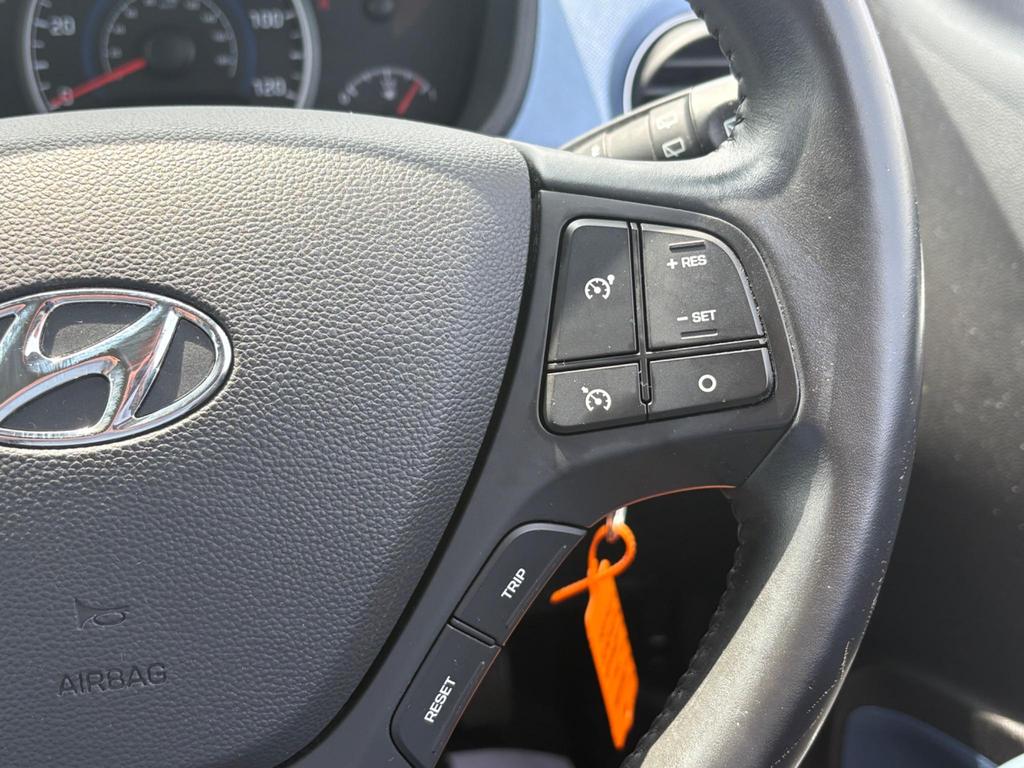 
								2015 Hyundai i10 1.0L Premium – £1250 full									