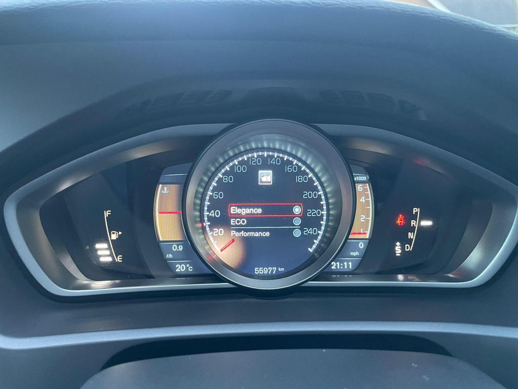 
								2013 Volvo V40 1.6L T4 SE Lux – £1380 full									