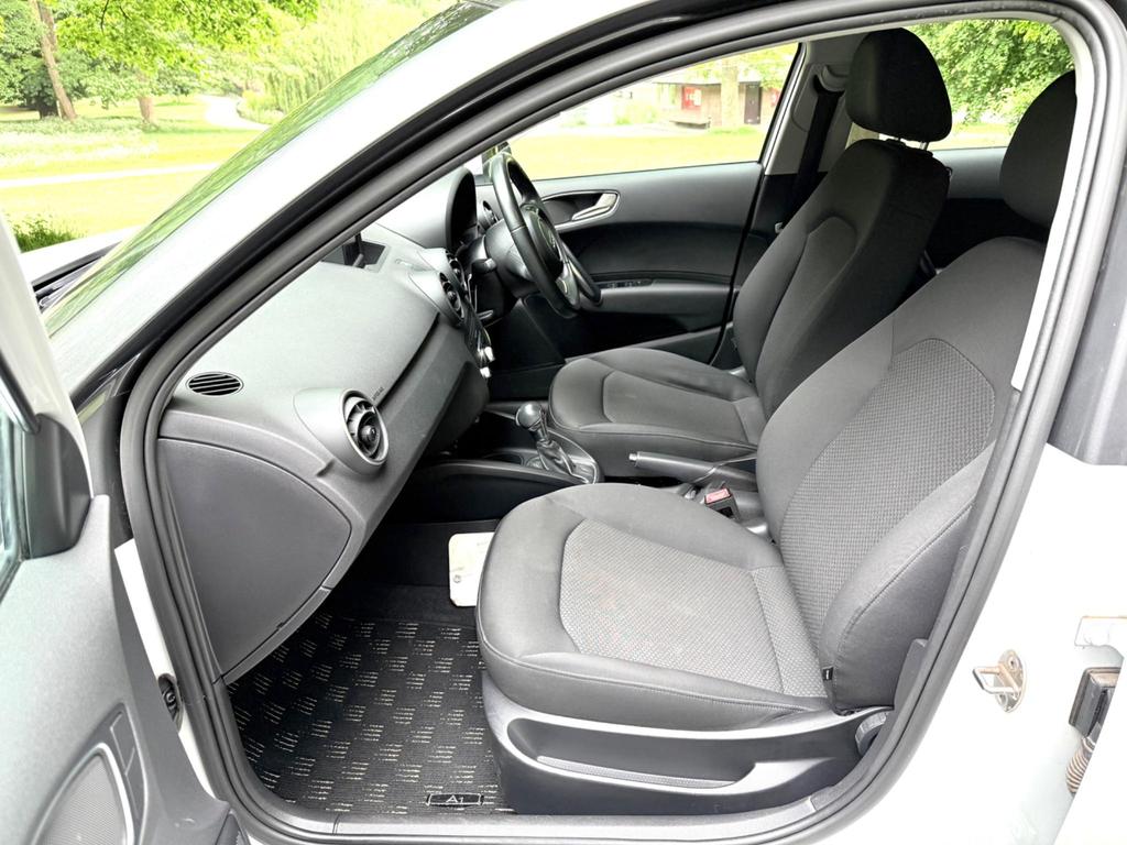 
								2014 Audi A1 1.4L TFSI Sport Sportback S – £1580 full									