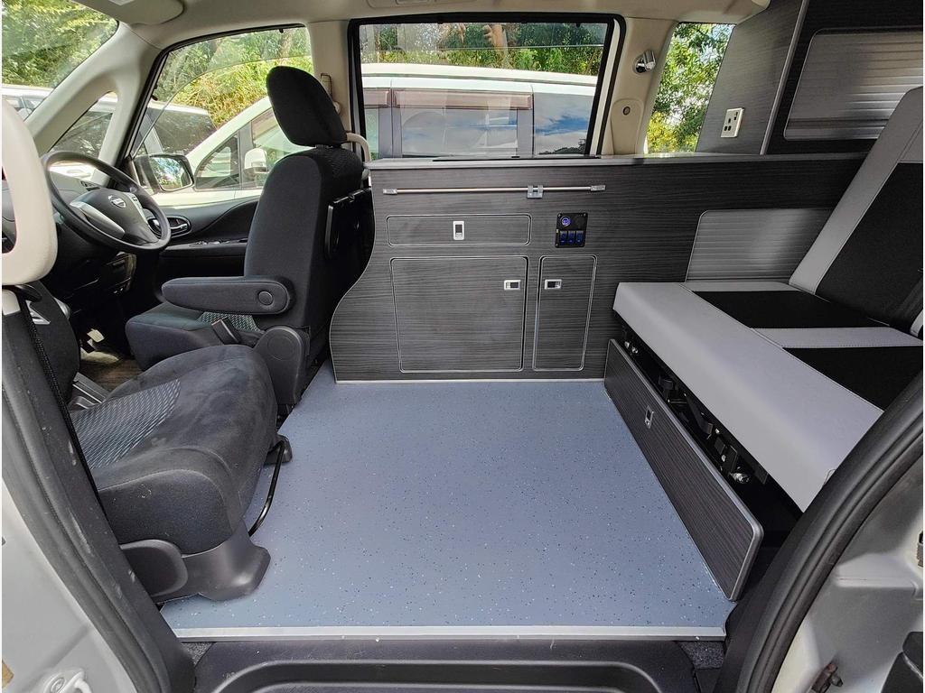 
								2013 Nissan Serena 1.9L Hybrid CAMPERVAN – £4600 full									