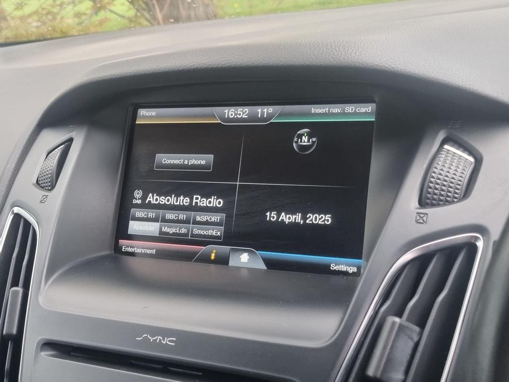 
								2016 Ford Focus 1.0T EcoBoost Zetec – £1645 full									