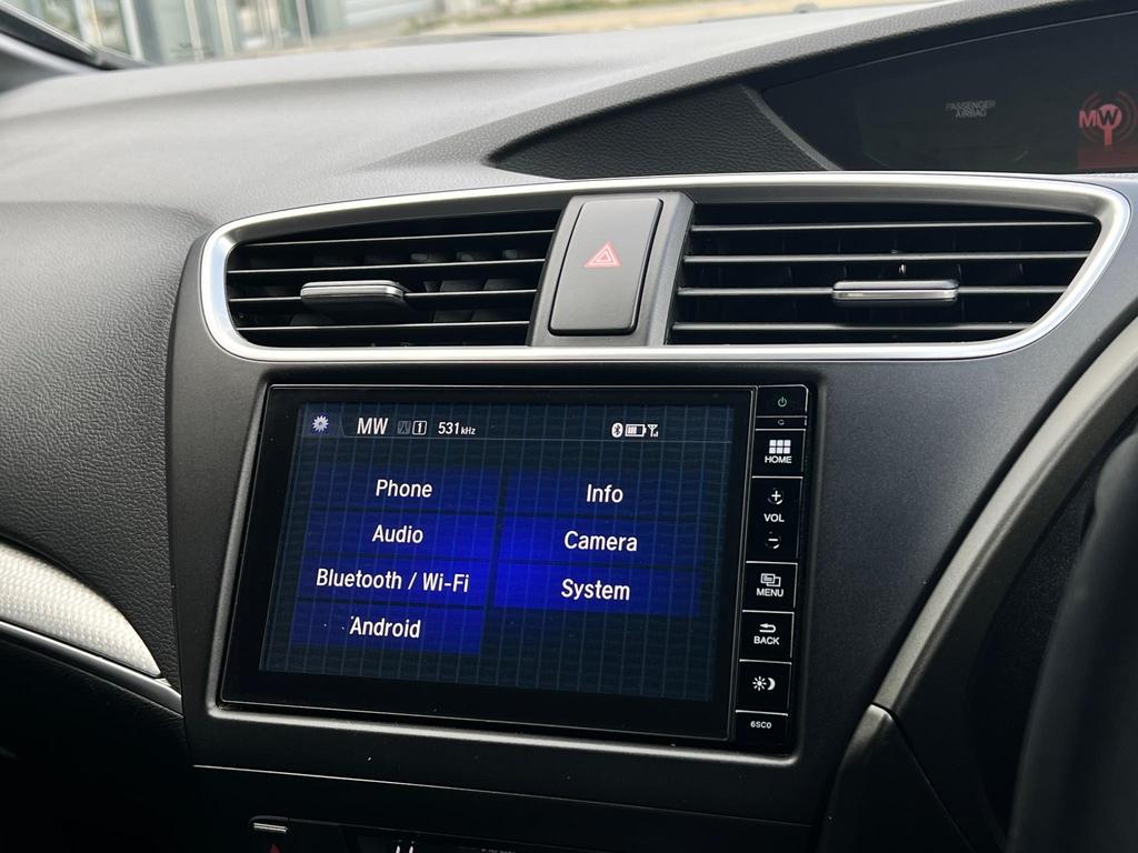 
								2015 Honda Civic 1.8L Petrol i-VTEC full									