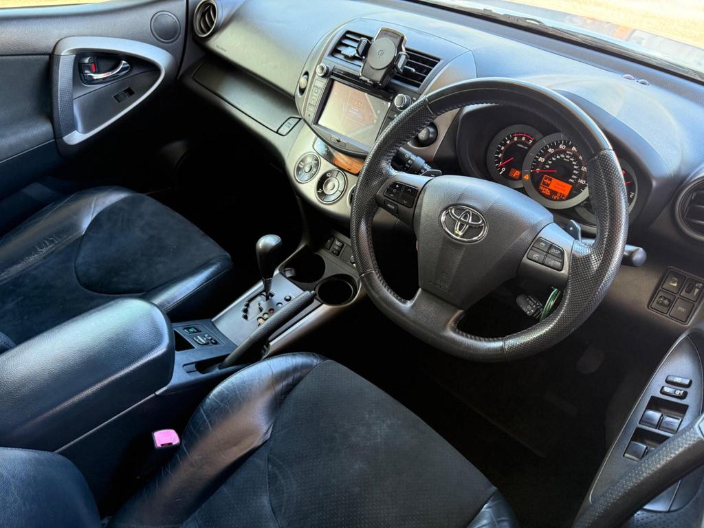 
								2011 Toyota RAV4 2.2L D-CAT SR – £1680 full									