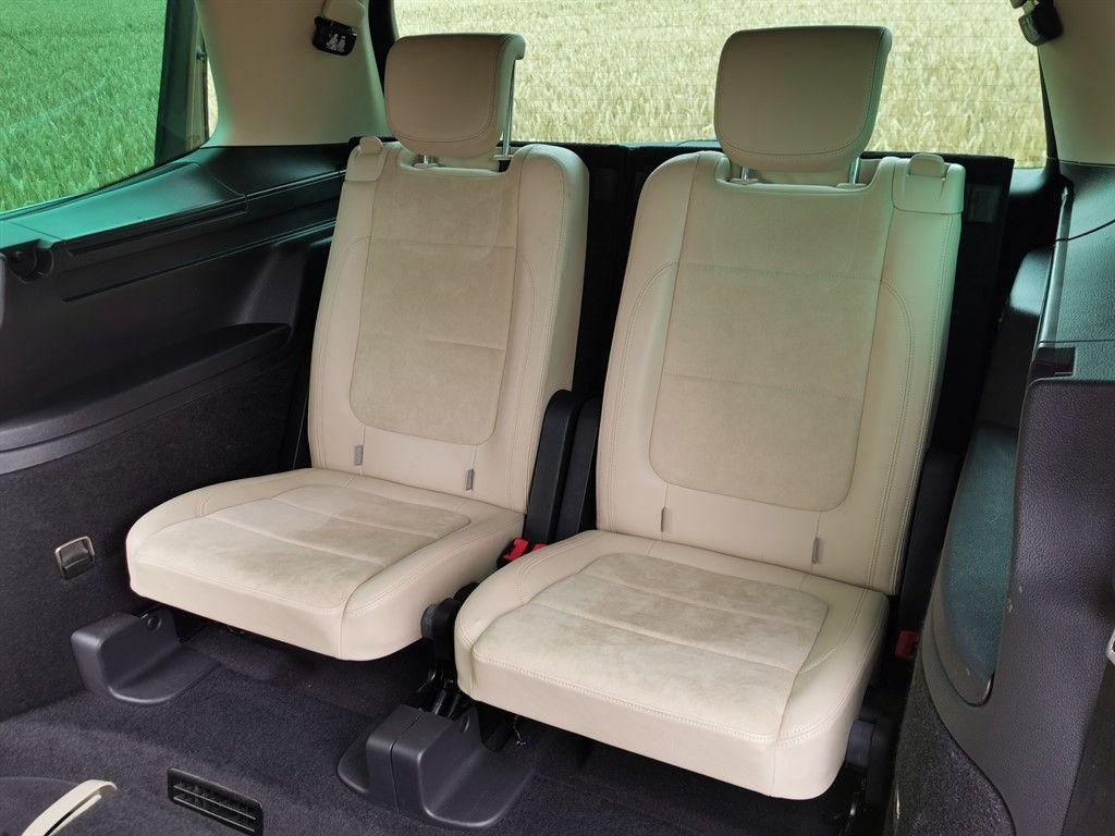 
								2015 Volkswagen Sharan 2.0L Diesel PANORAMIC ROOF – £3300 full									