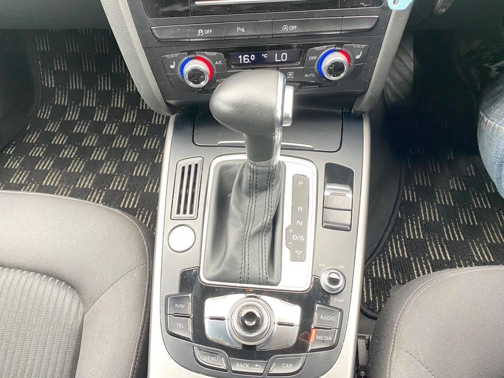 
								2015 Audi A4 2.0L TFSI SE S Tronic – £1750 full									
