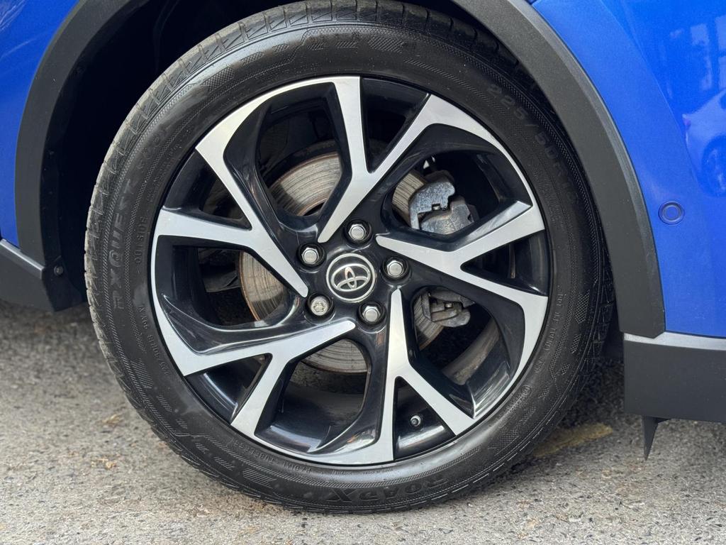 
								2017 Toyota C-HR 1.8L VVT-h Dynamic CVT Petrol Hybrid – £3000 full									