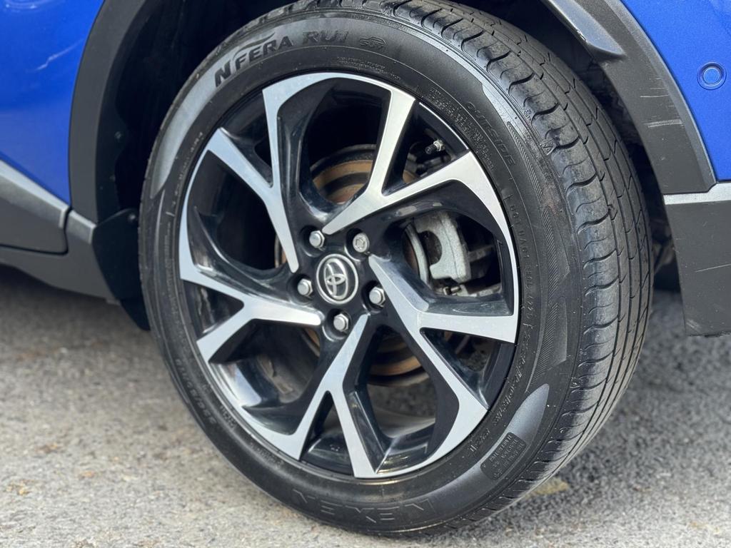 
								2017 Toyota C-HR 1.8L VVT-h Dynamic CVT Petrol Hybrid – £3000 full									