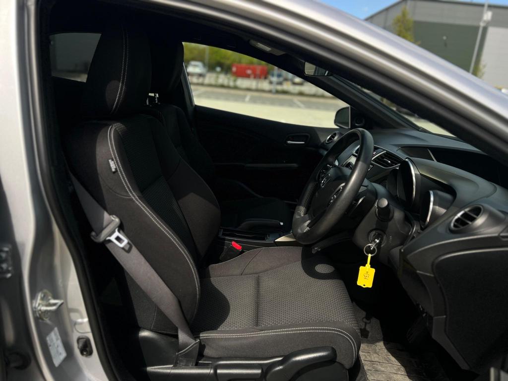 
								2015 Honda Civic 1.8L Petrol i-VTEC – £3000 full									