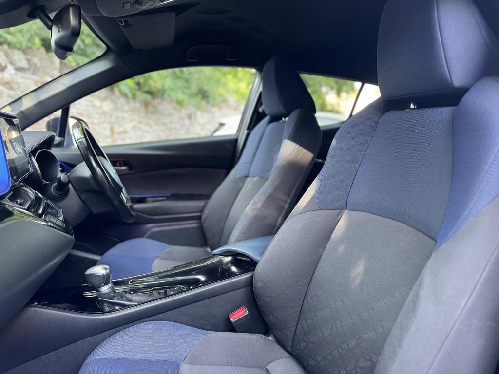 
								2017 Toyota C-HR 1.8L VVT-h Dynamic CVT Petrol Hybrid – £3000 full									