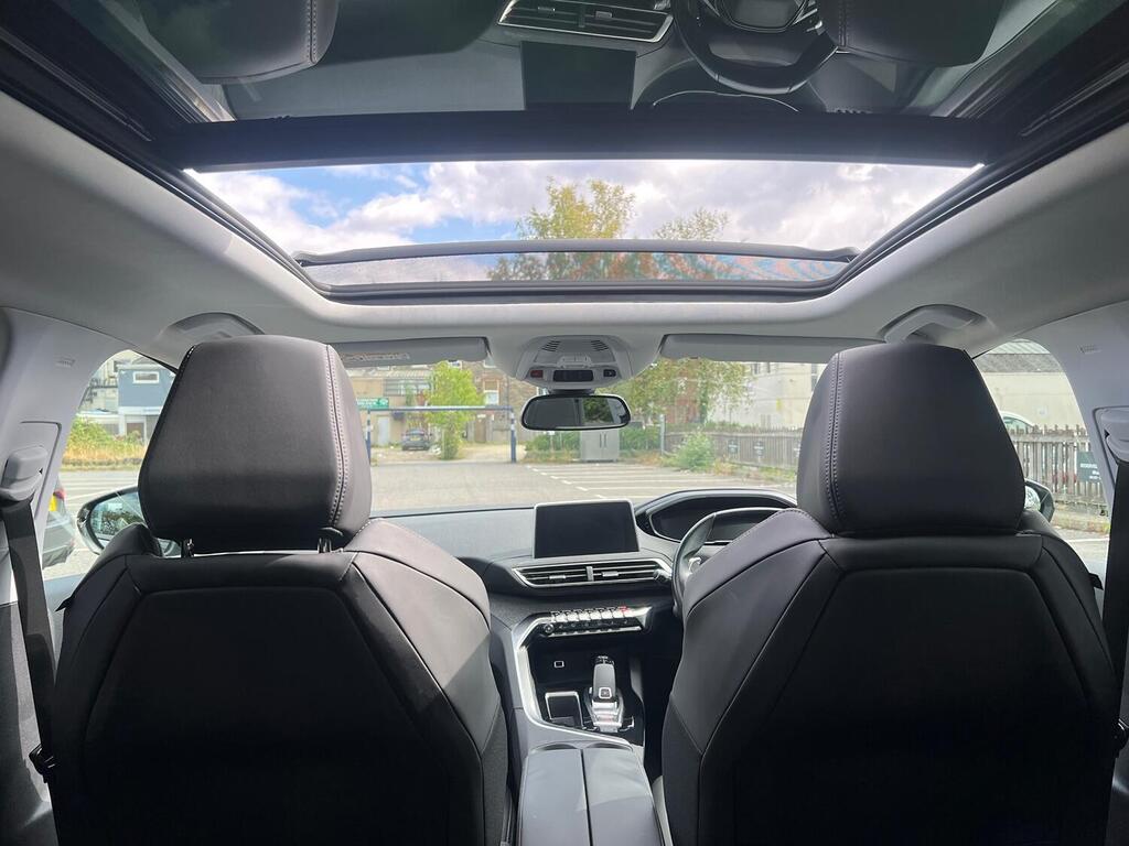 
								2017 Peugeot 3008 1.2L PureTech Allure EAT – £2500 full									